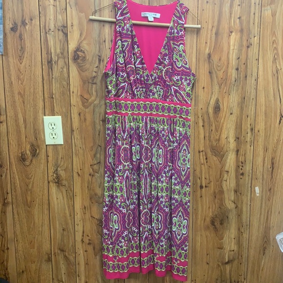 Sleeveless sun dress. - Picture 1 of 4